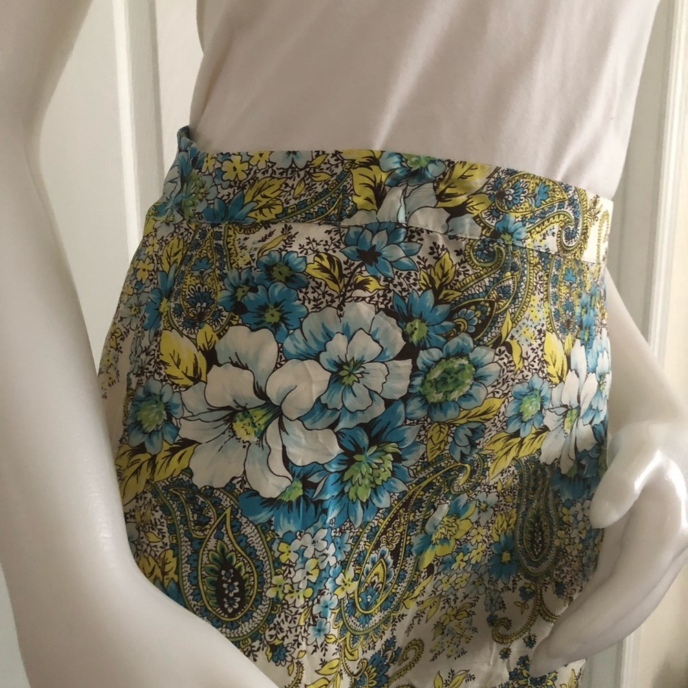 RARE Old Navy Silk Floral Skirt - Sz 1 - Picture 3 of 6